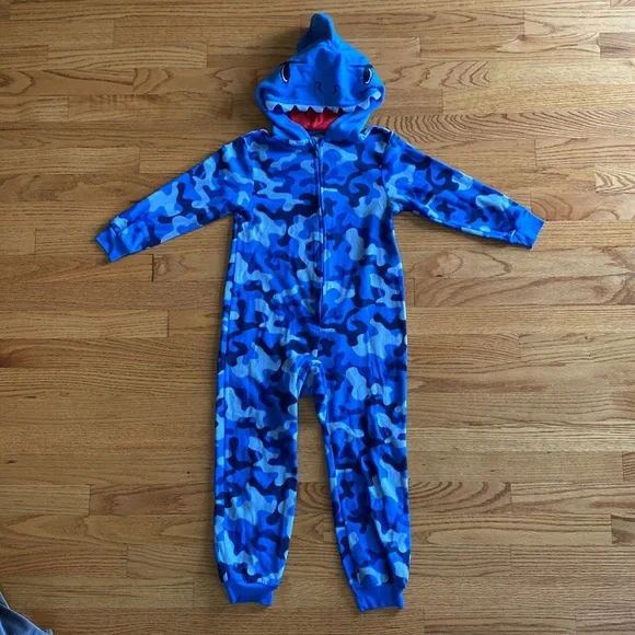 Bundle of 12 Items! Boys size 4 - Picture 8 of 10